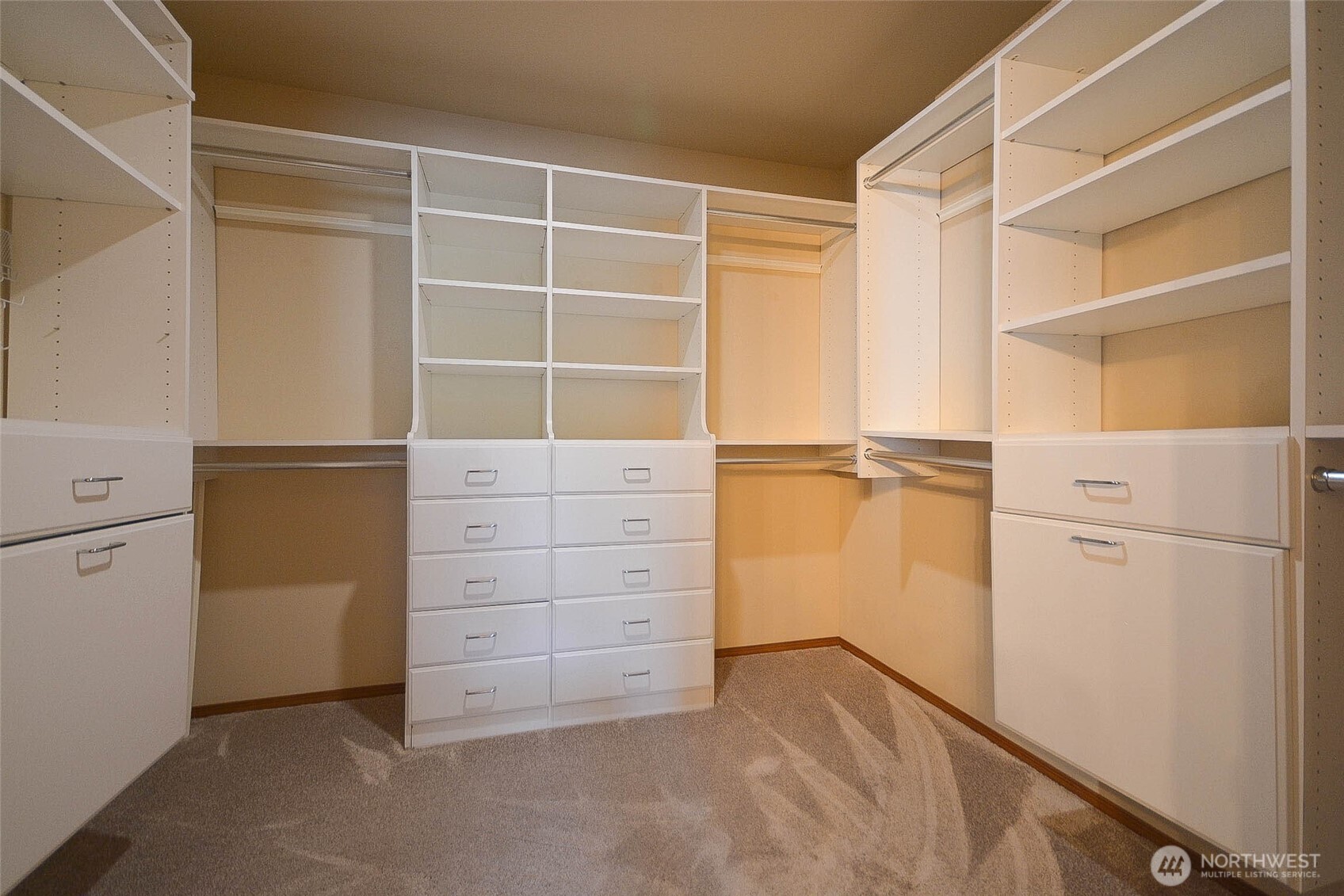 2011 Pleasure Drive SE, Tumwater, WA 98501