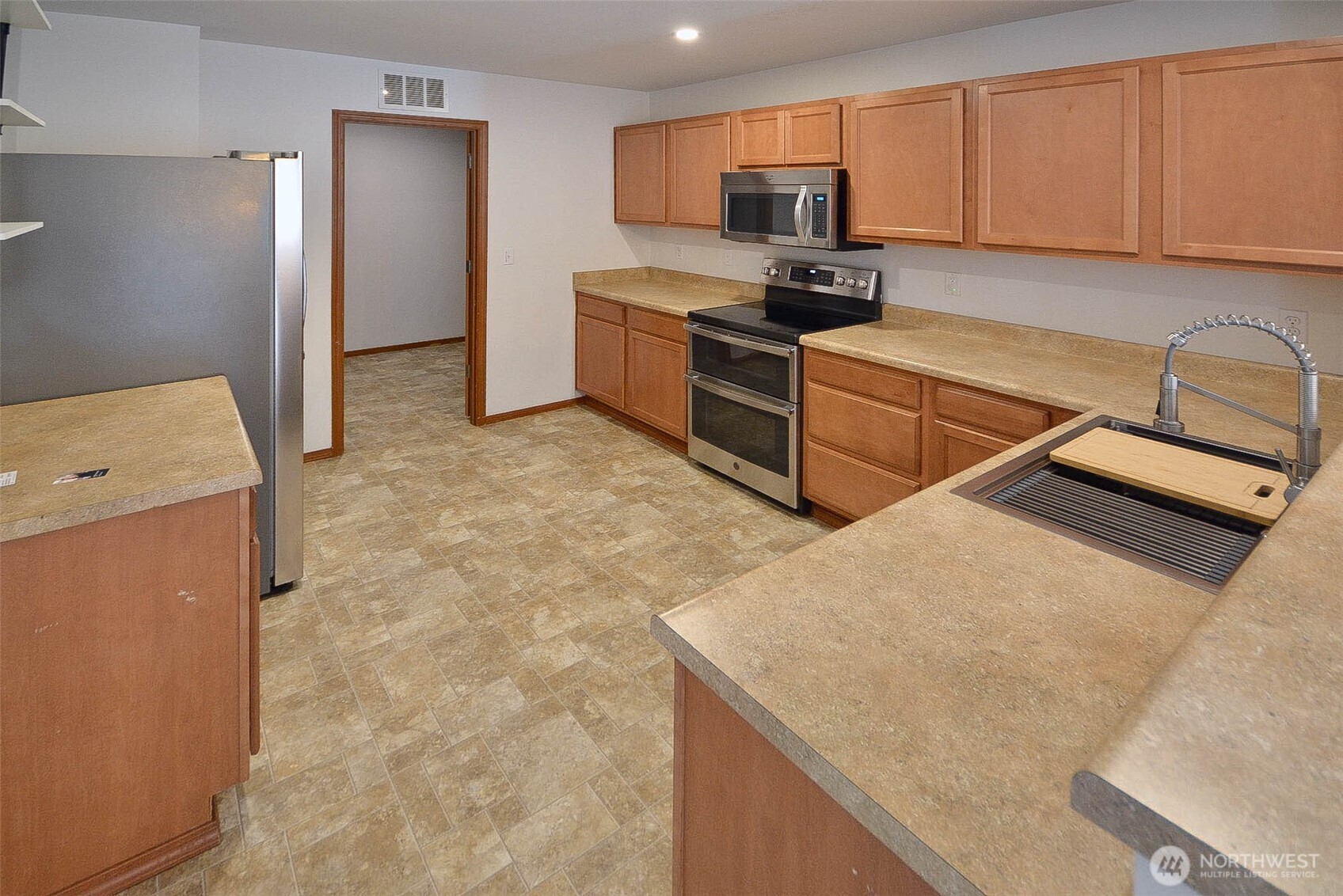 2011 Pleasure Drive SE, Tumwater, WA 98501