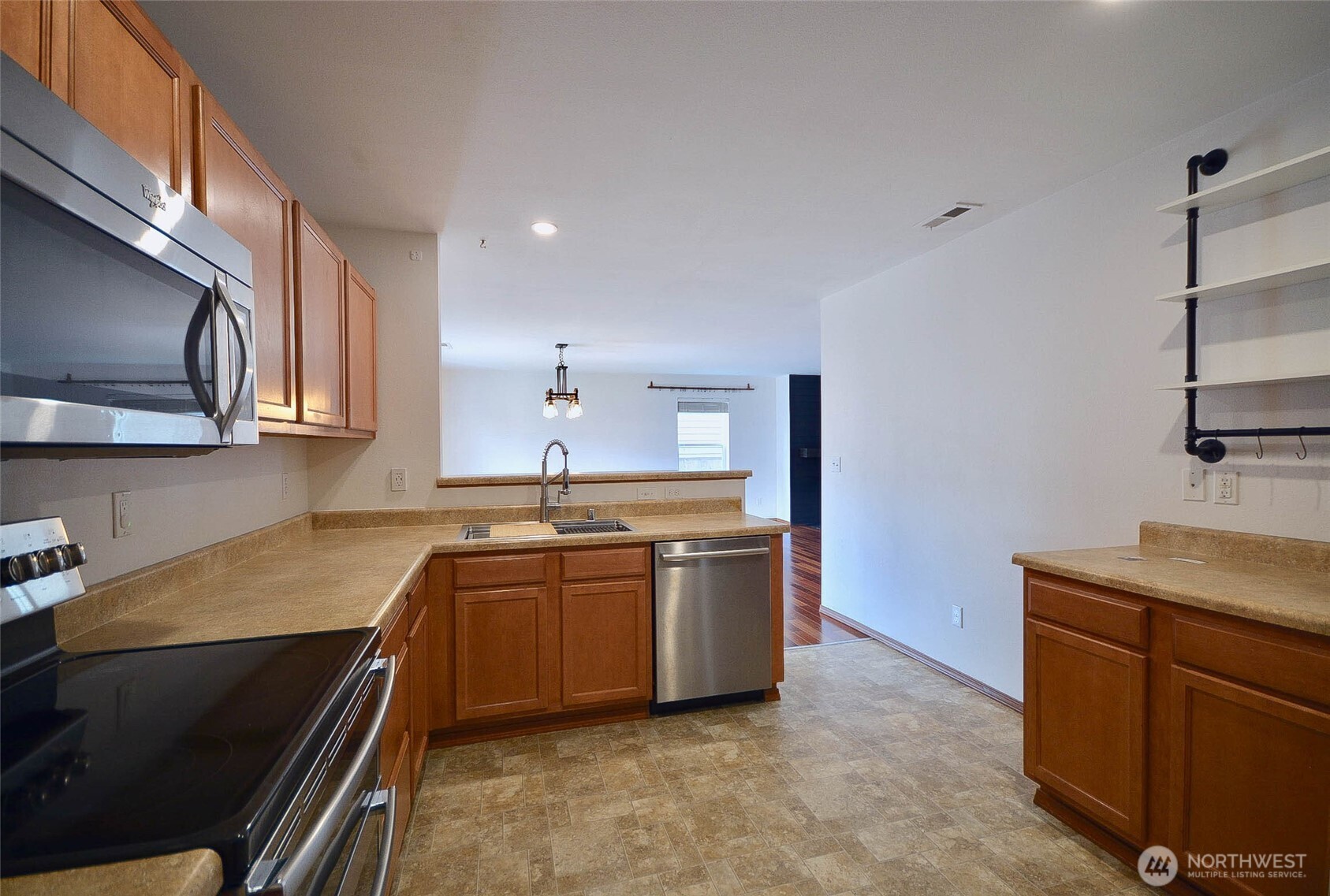 2011 Pleasure Drive SE, Tumwater, WA 98501