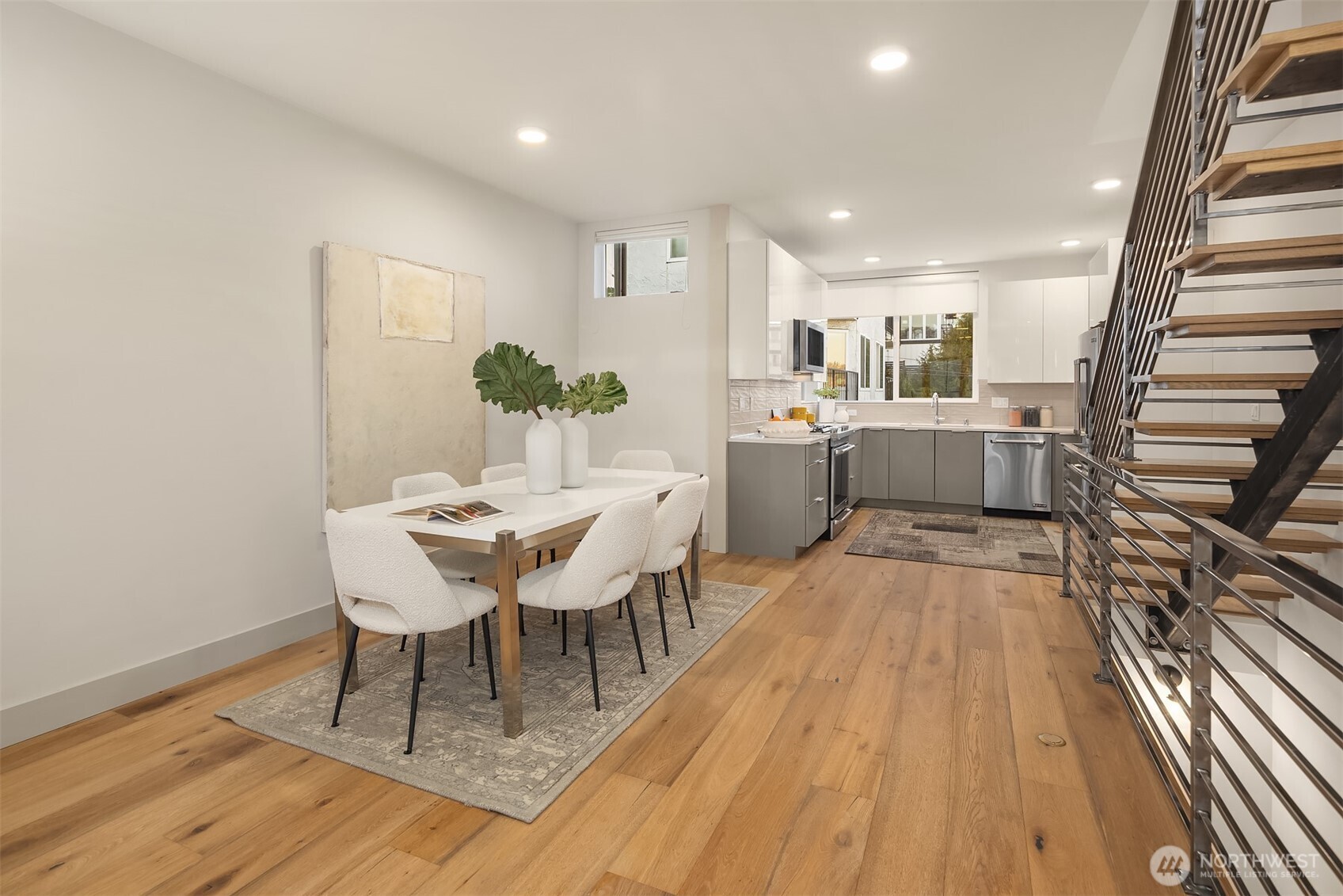 1122 5th Avenue N, Seattle, WA 98109