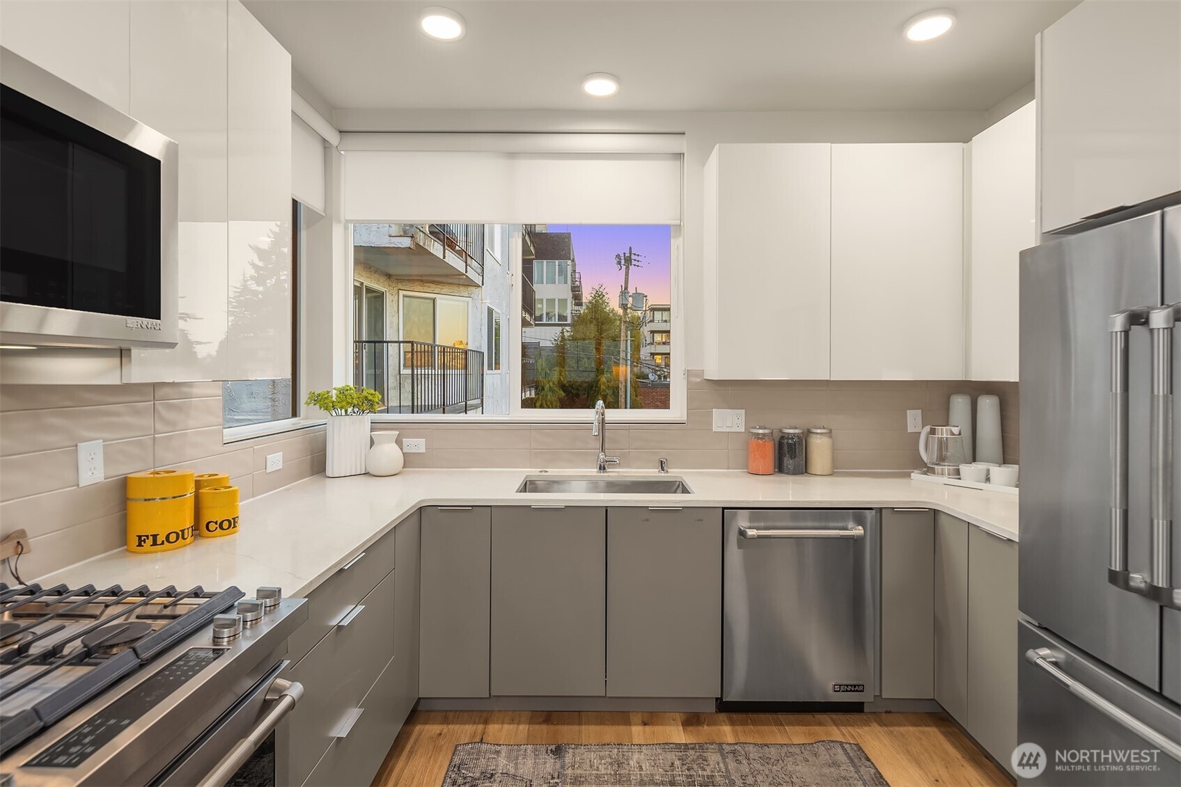 1122 5th Avenue N, Seattle, WA 98109