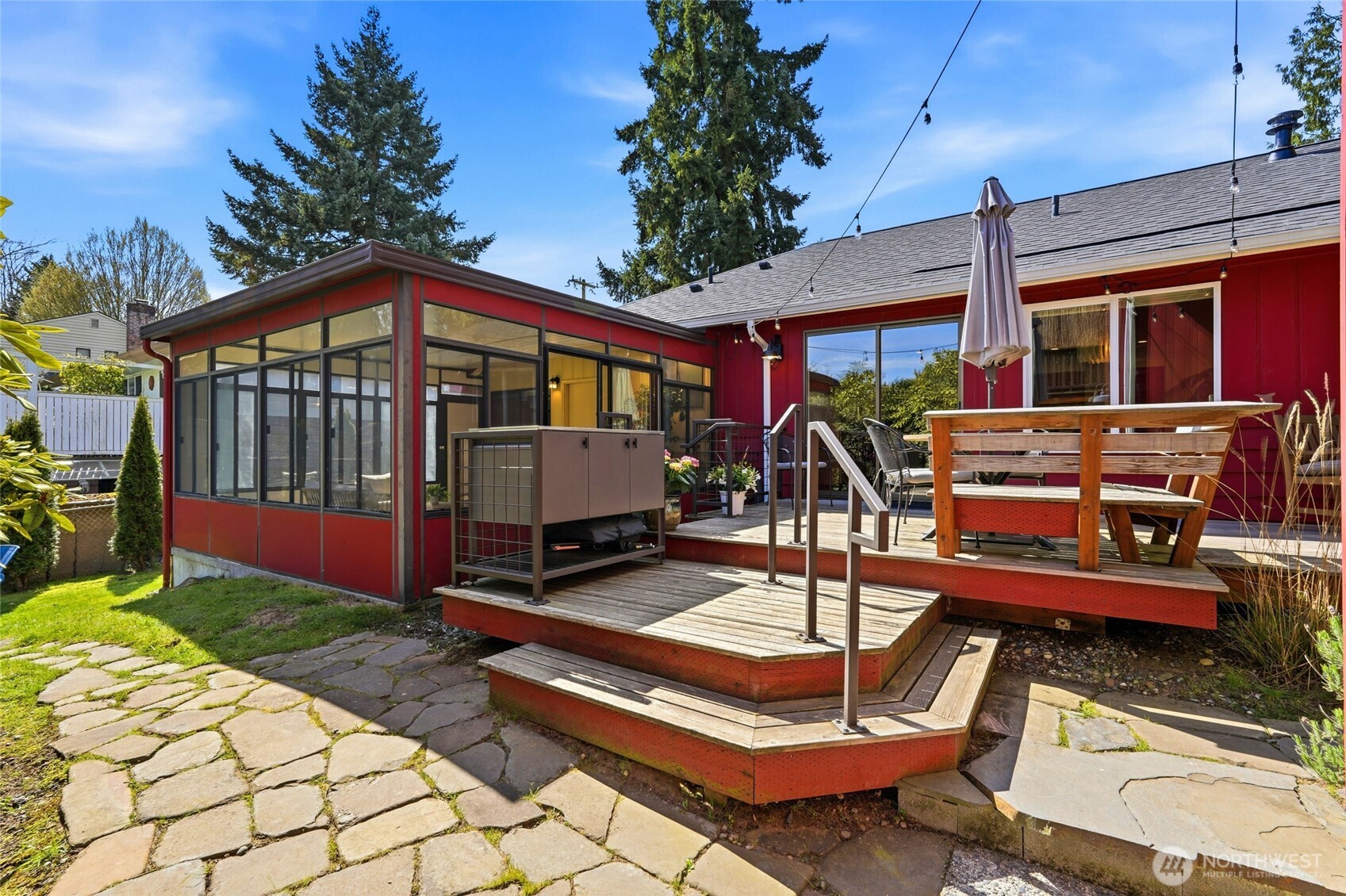 9524 20th Ave NE, Seattle, WA 98115