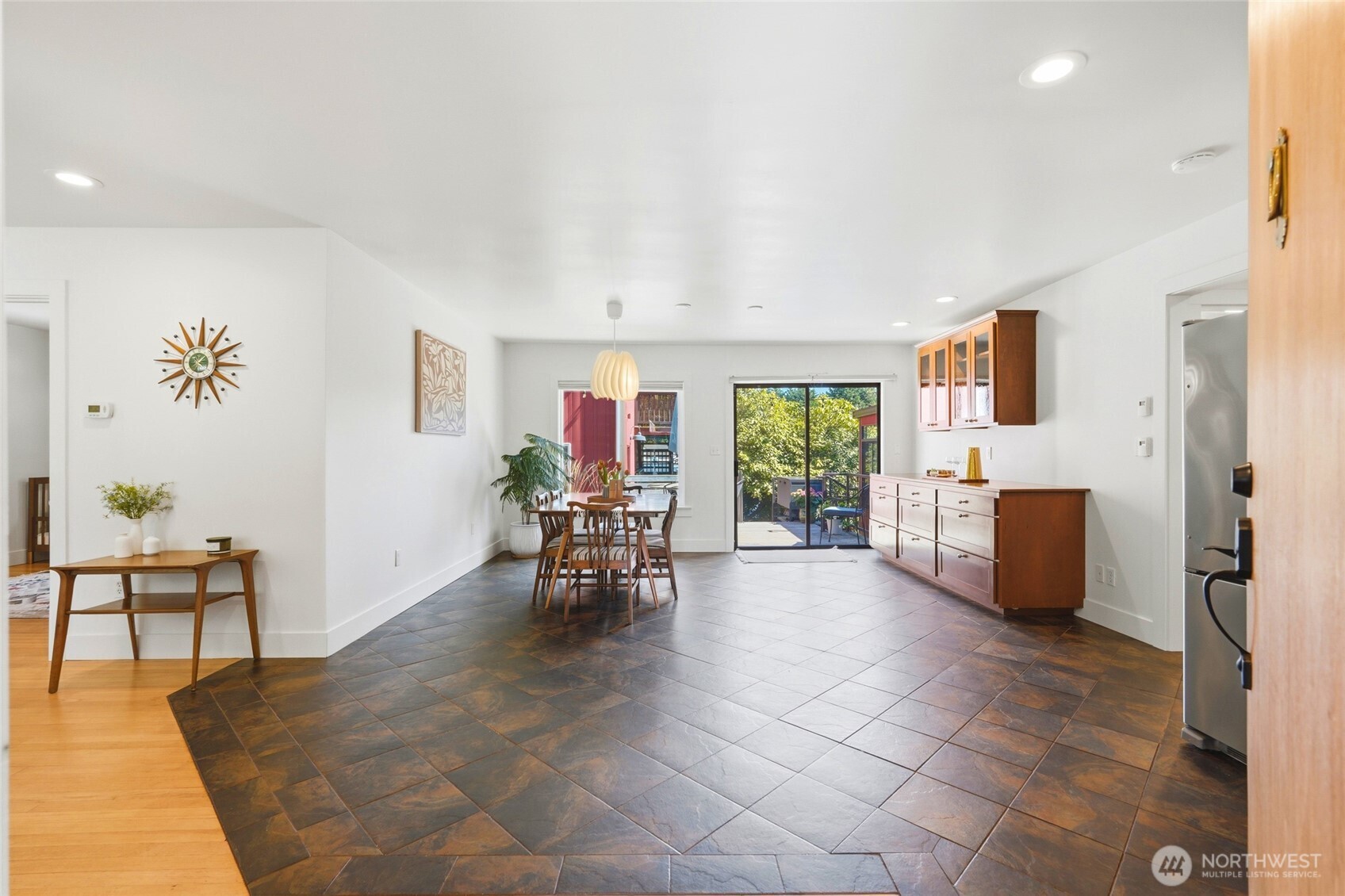 9524 20th Ave NE, Seattle, WA 98115