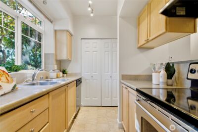 18930 Bothell Everett Highway #E103, Bothell, WA 98012 - Photo 9