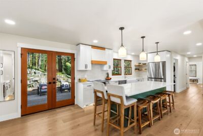 7238 Lakemont Boulevard SE, Bellevue, WA 98006 - Photo 3