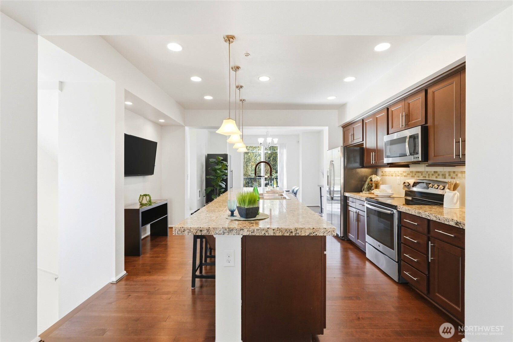 10175 156th Court NE #105, Redmond, WA 98052