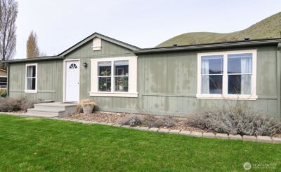 1698 Sunset Drive , Wenatchee, WA 98801