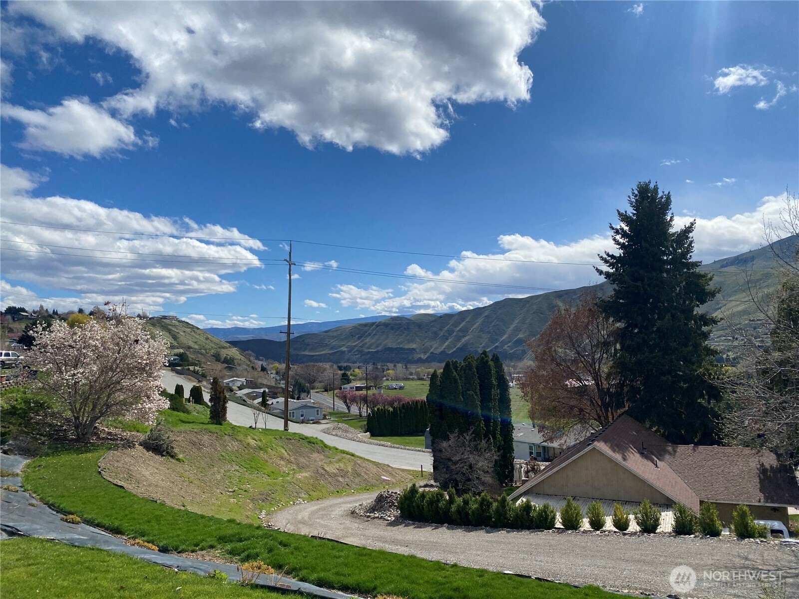 1698 Sunset Drive , Wenatchee, WA 98801
