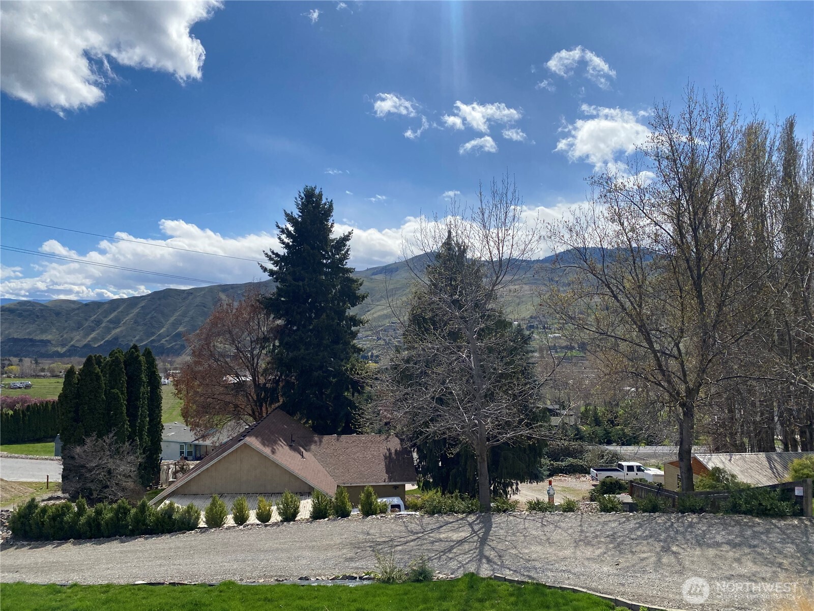 1698 Sunset Drive , Wenatchee, WA 98801