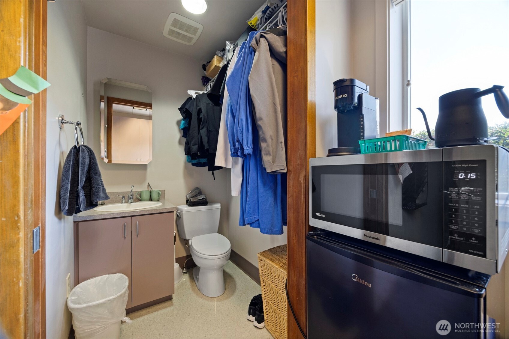 3136 Squalicum Parkway #B, Bellingham, WA 98225