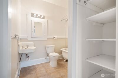 1425 Palm Avenue SW, Seattle, WA 98116 - Photo 23