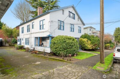 1425 Palm Avenue SW, Seattle, WA 98116 - Photo 3