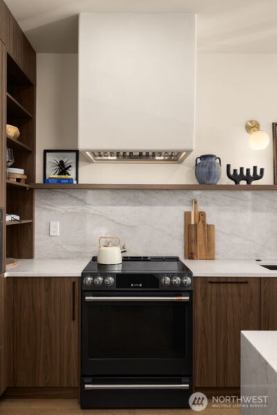 14031 Densmore Avenue N, Seattle, WA 98133 - Photo 12