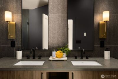 14031 Densmore Avenue N, Seattle, WA 98133 - Photo 21