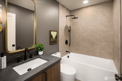 14031 Densmore Avenue N, Seattle, WA 98133 - Photo 29