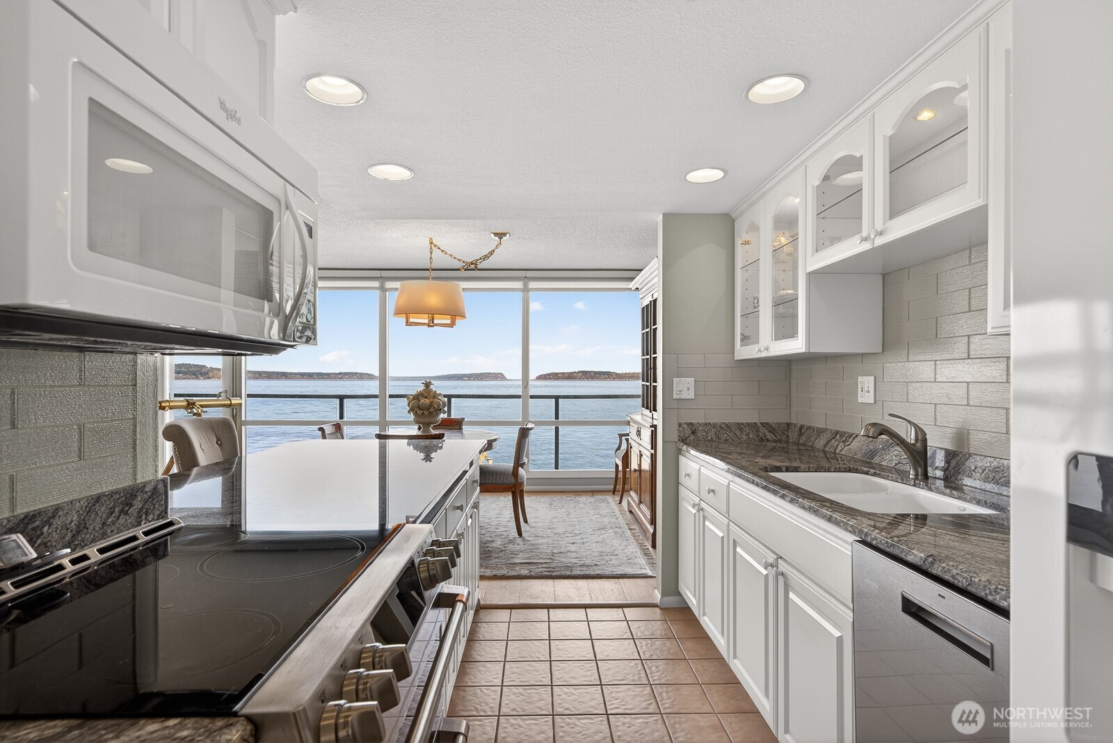 610 Front Street #302, Mukilteo, WA 98275