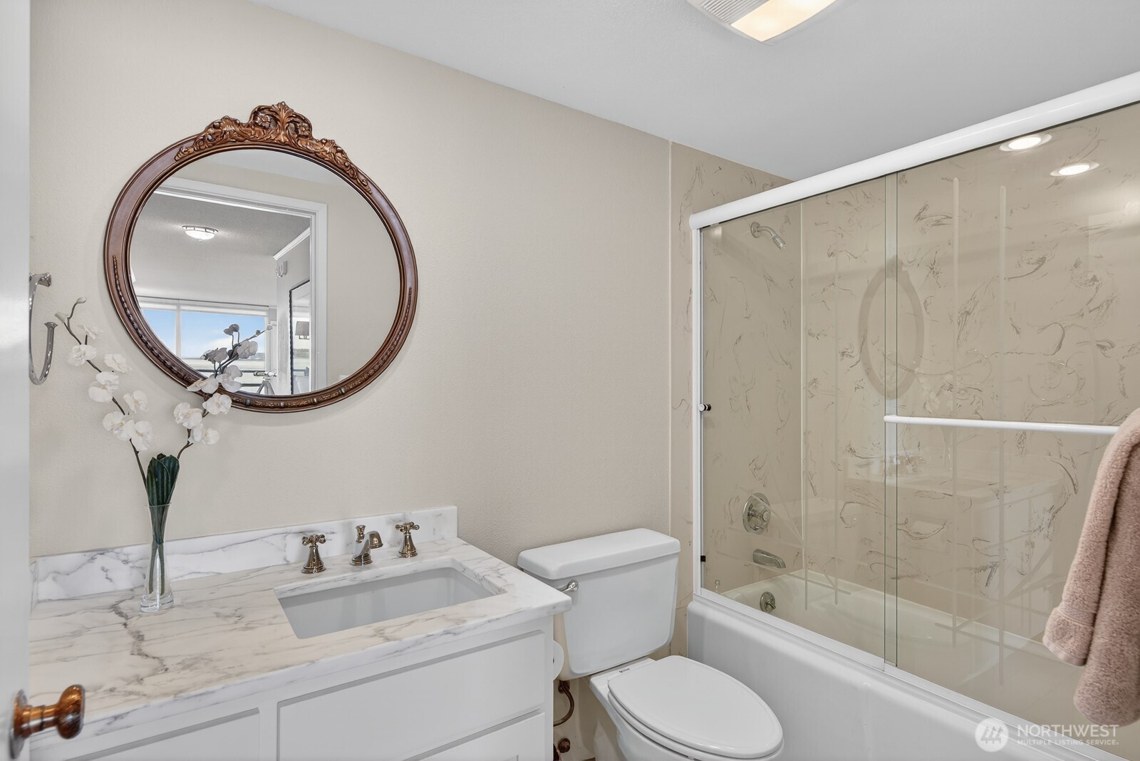 610 Front Street #302, Mukilteo, WA 98275