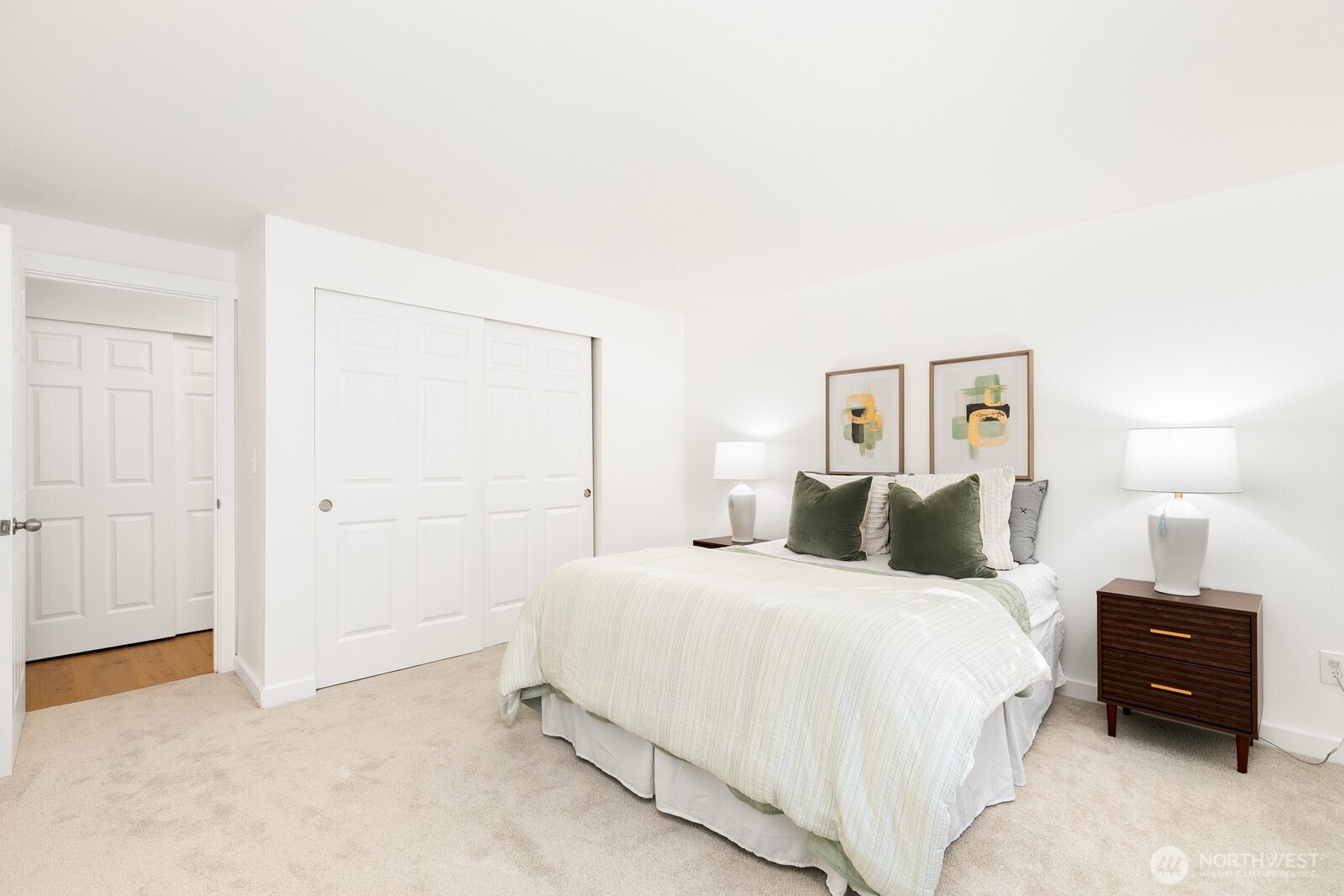 10022 NE 120th Lane #G101, Kirkland, WA 98034