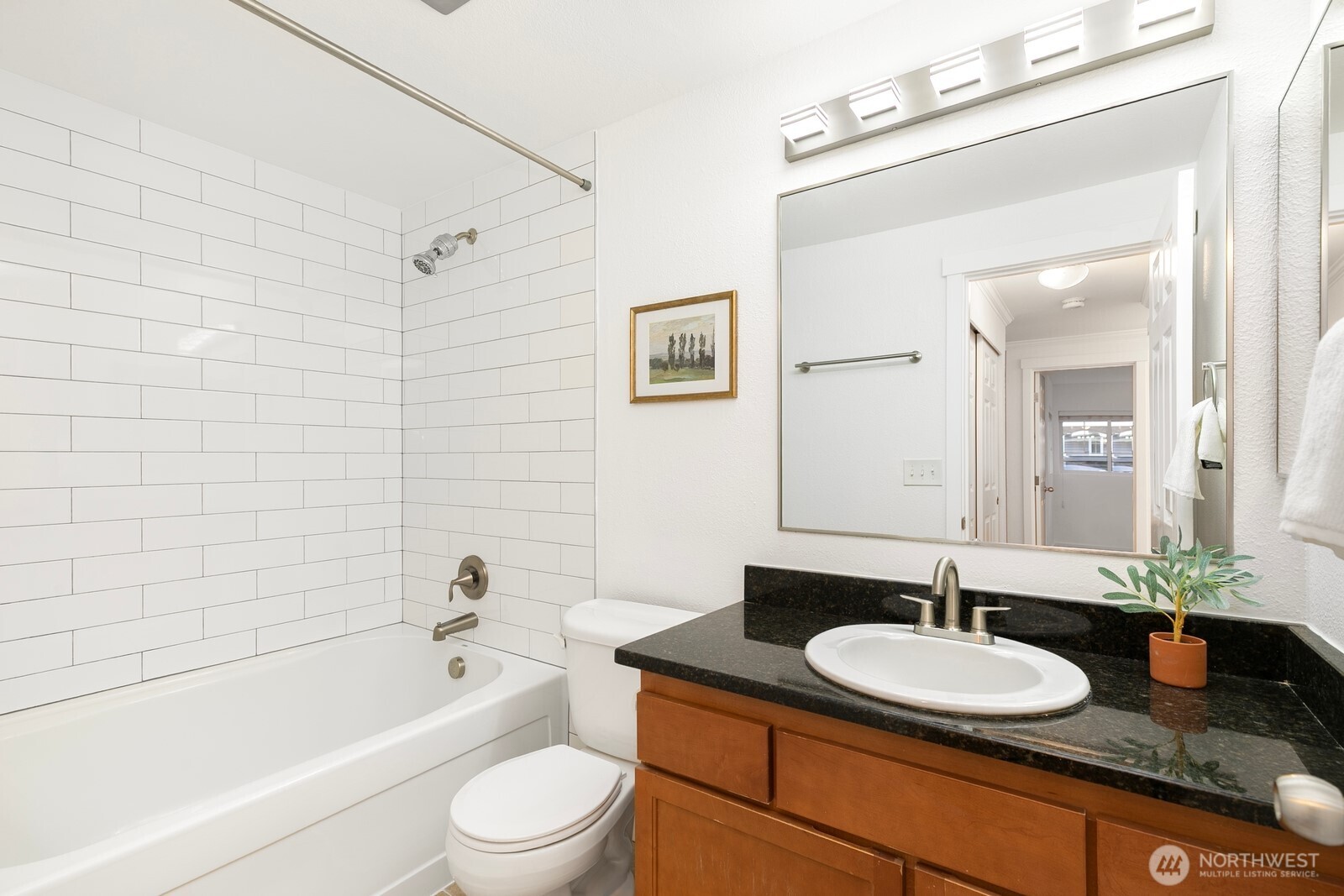 10022 NE 120th Lane #G101, Kirkland, WA 98034