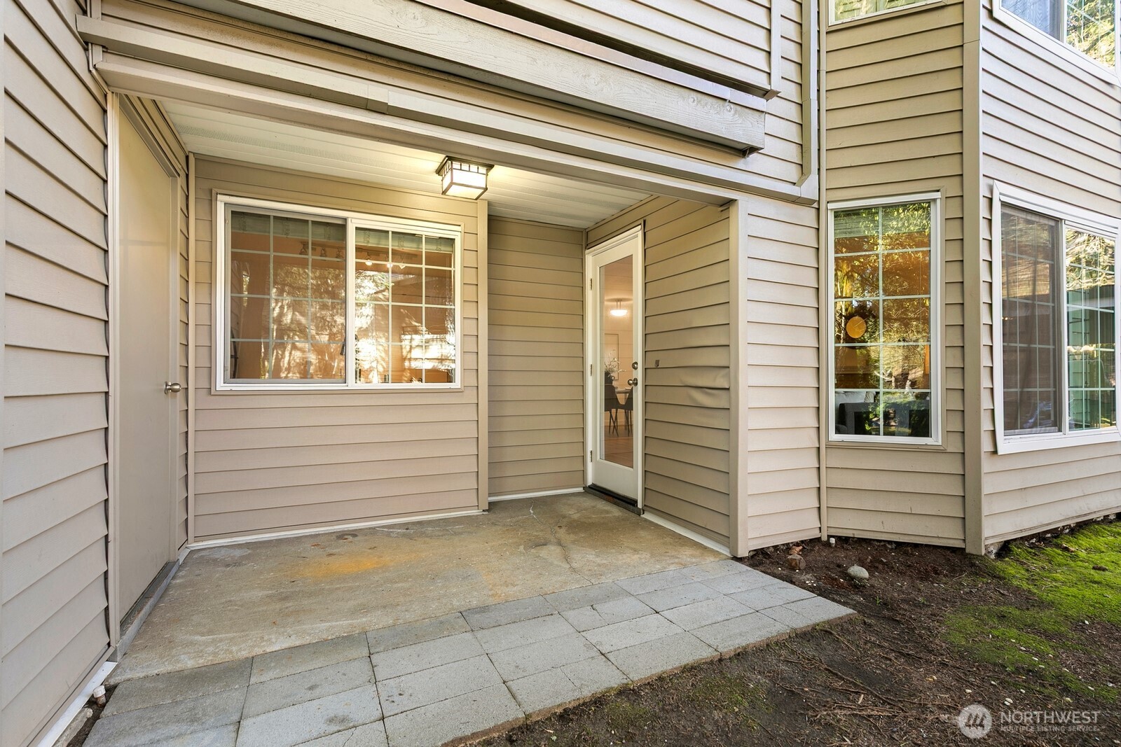 10022 NE 120th Lane #G101, Kirkland, WA 98034