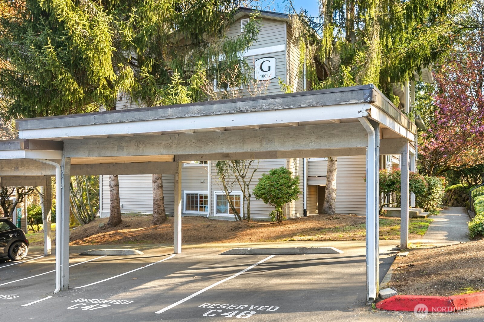 10022 NE 120th Lane #G101, Kirkland, WA 98034