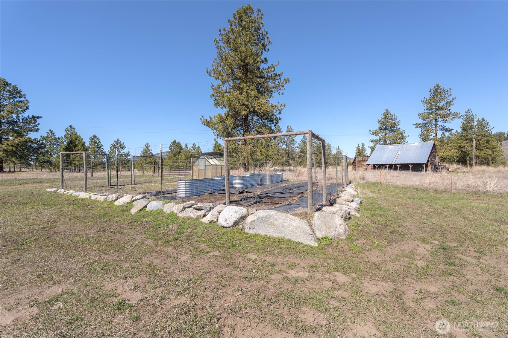 1475 Havillah Road , Tonasket, WA 98855