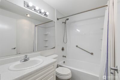 23321 Cedar Way #J204, Mountlake Terrace, WA 98043-4344 - Photo 16