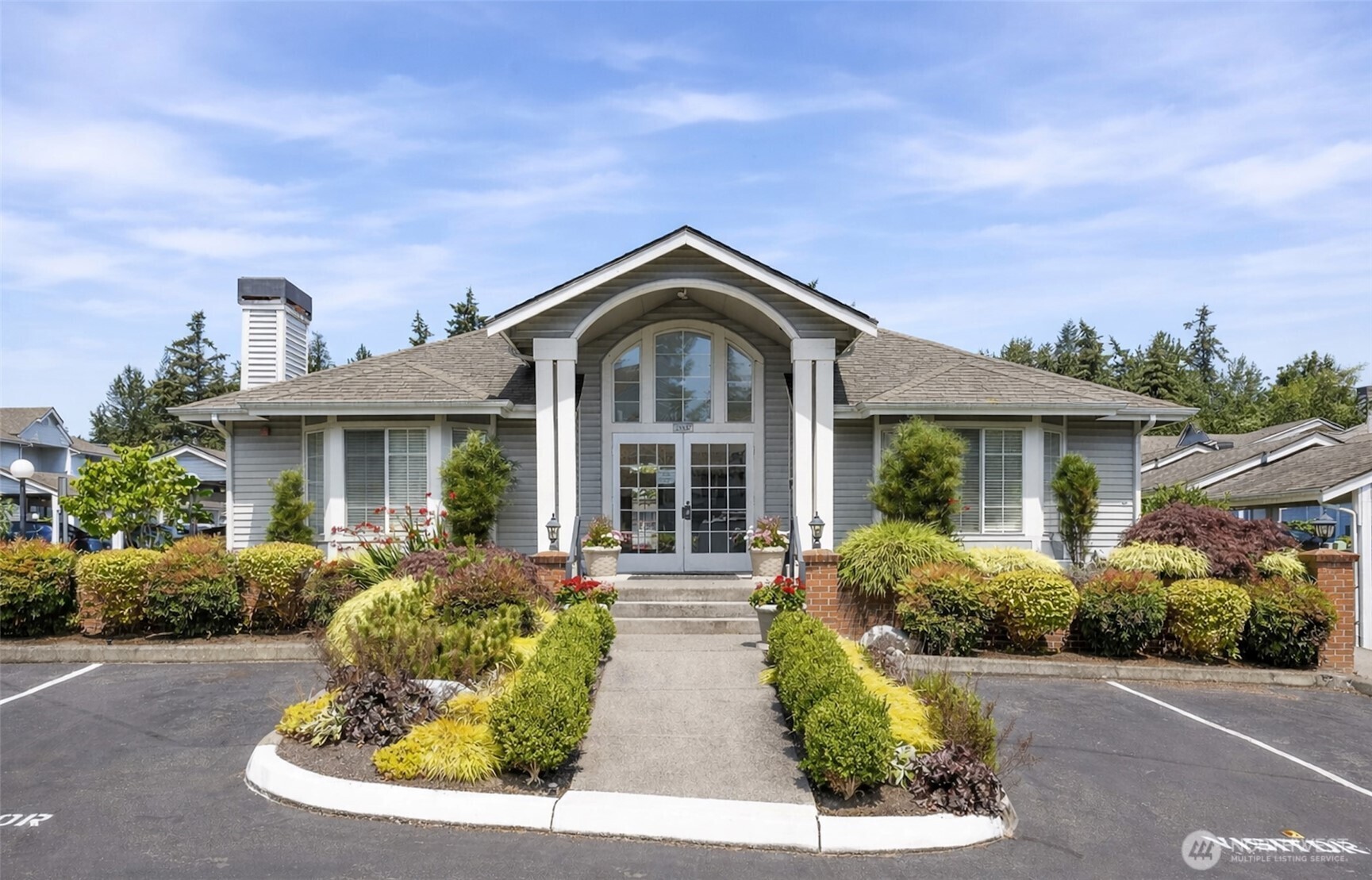 23321 Cedar Way #J204, Mountlake Terrace, WA 98043-4344