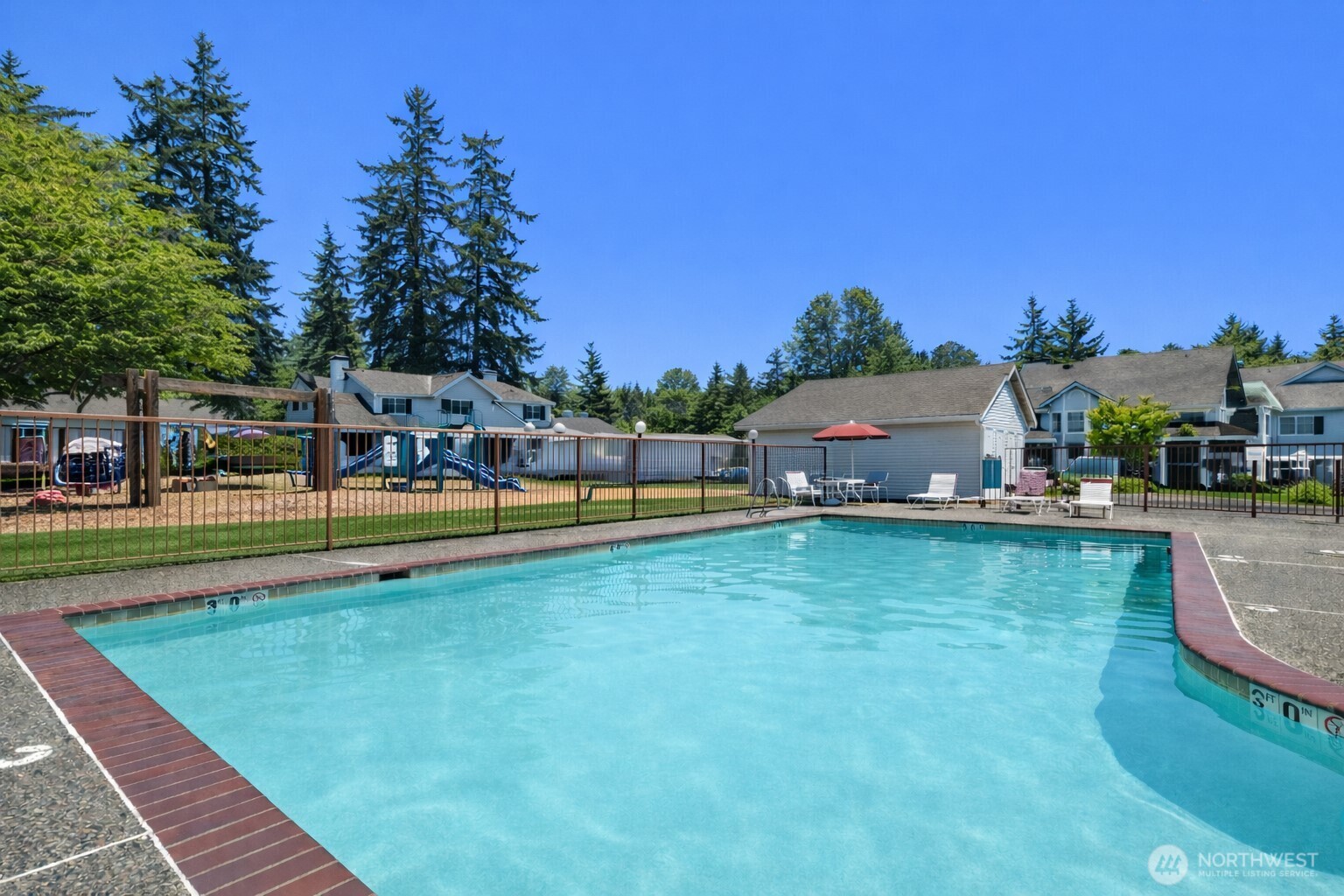 23321 Cedar Way #J204, Mountlake Terrace, WA 98043-4344