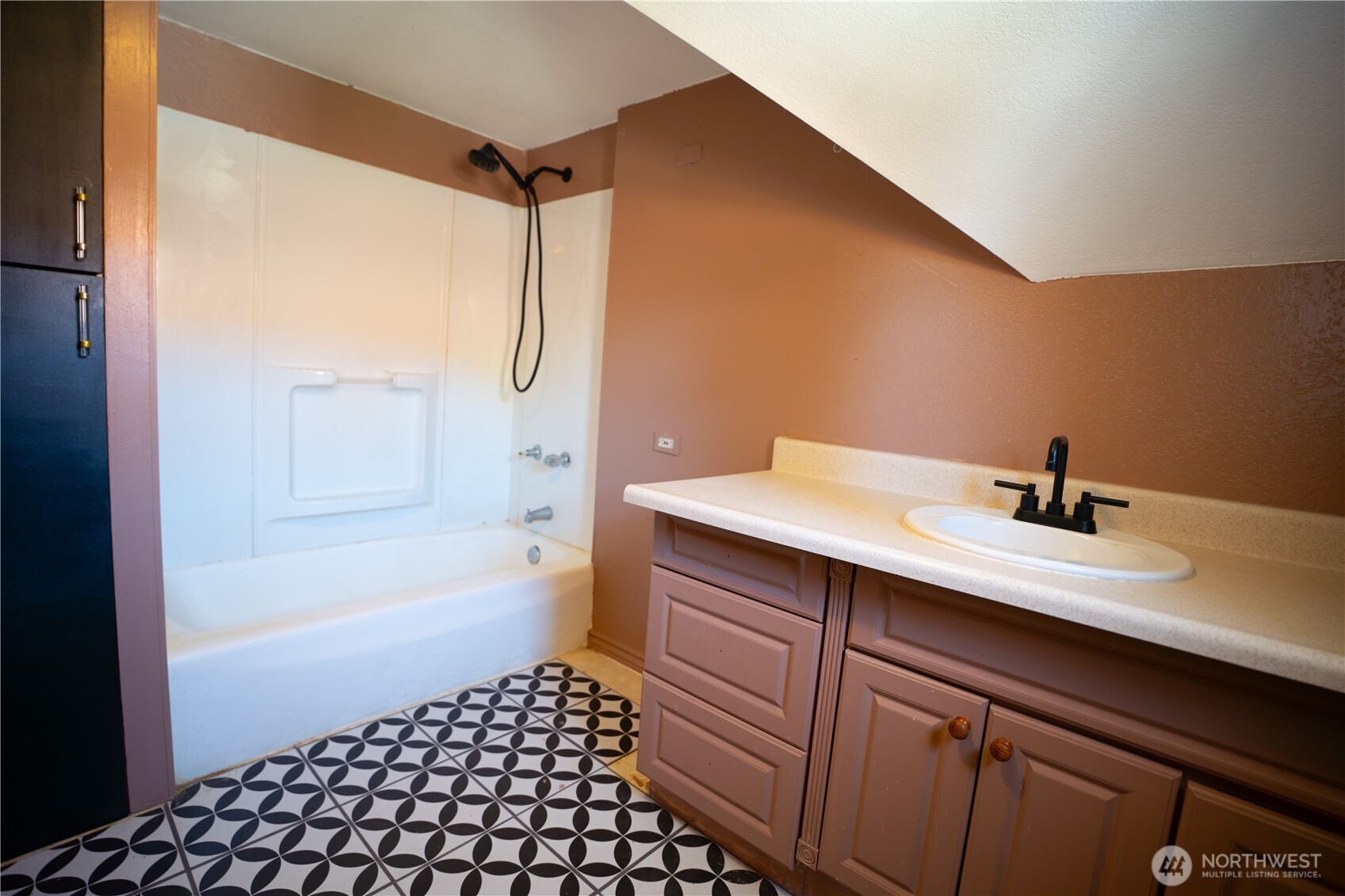 1707 22nd Avenue S, Seattle, WA 98118