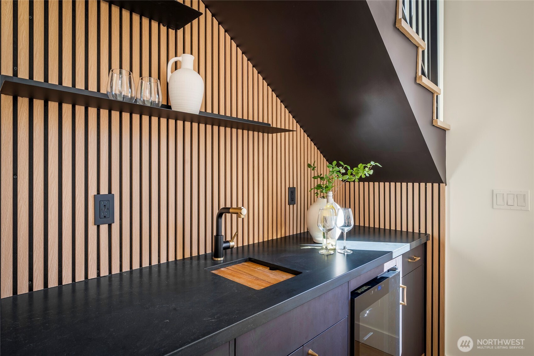 11279 59th Avenue S, Seattle, WA 98178