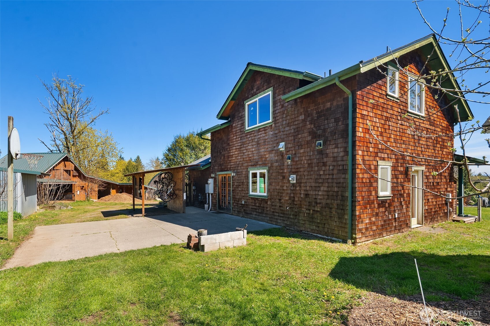 23419 107th Avenue SW, Vashon, WA 98070