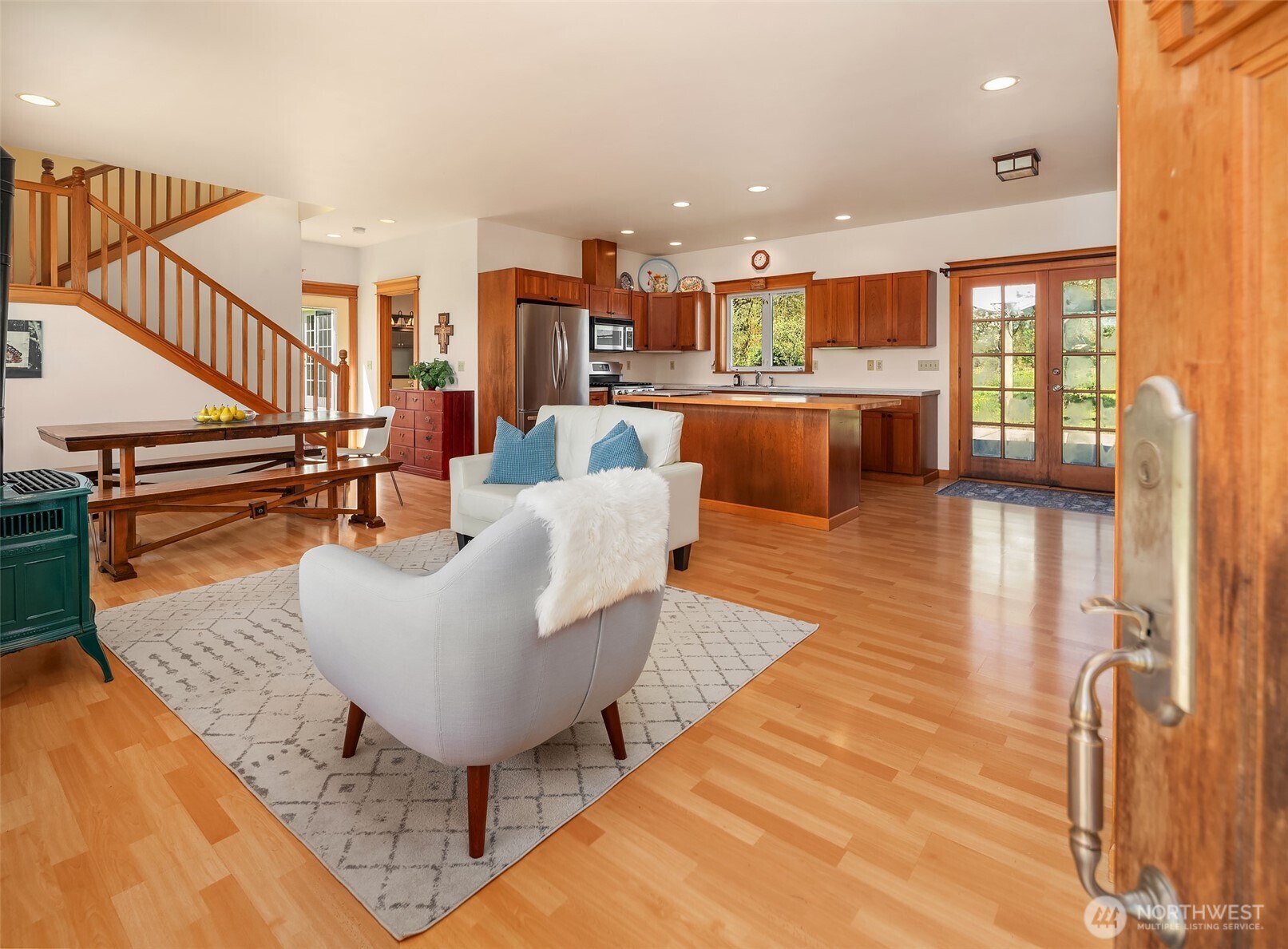23419 107th Avenue SW, Vashon, WA 98070