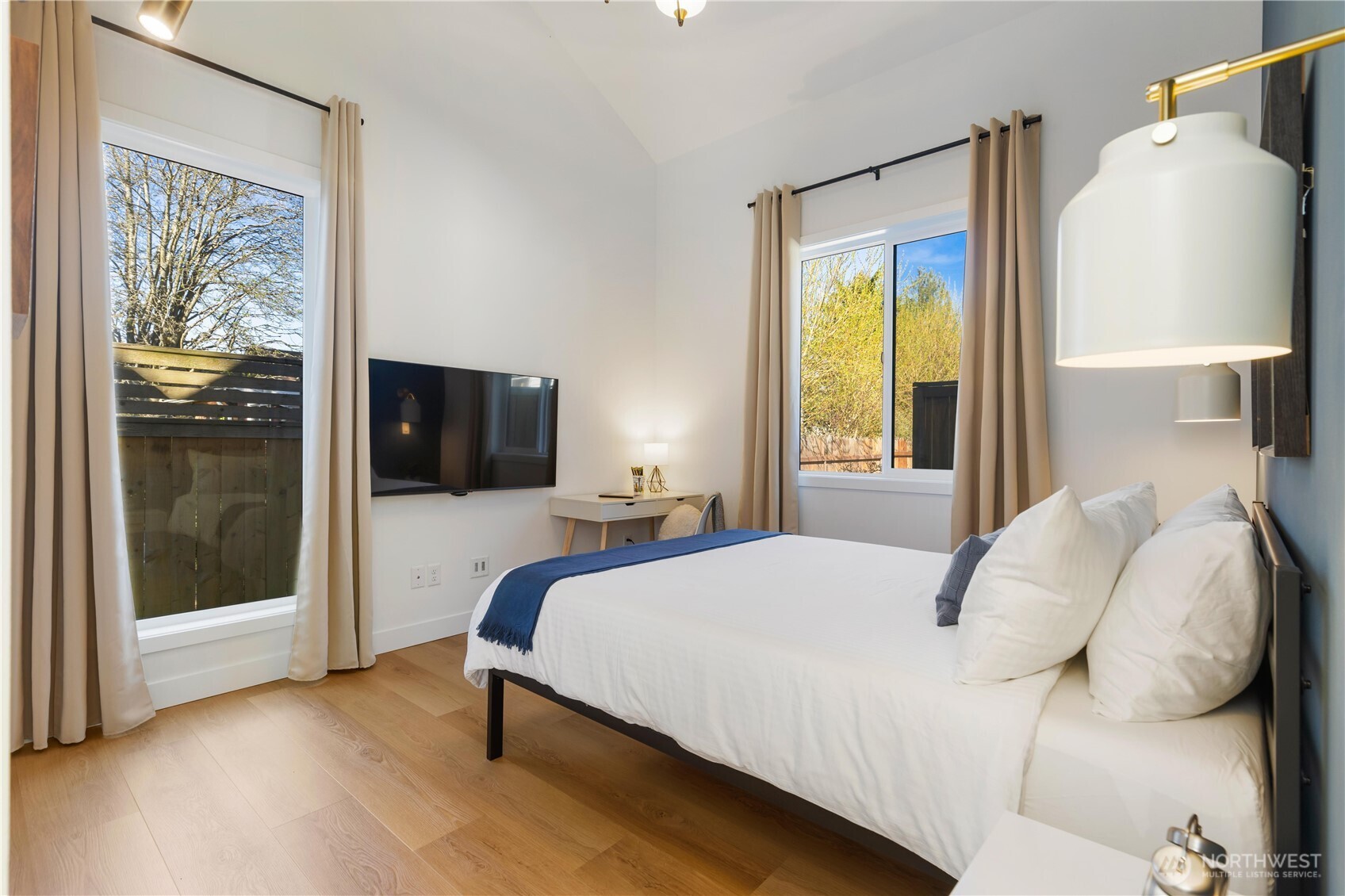 10039 13th Avenue NW, Seattle, WA 98177