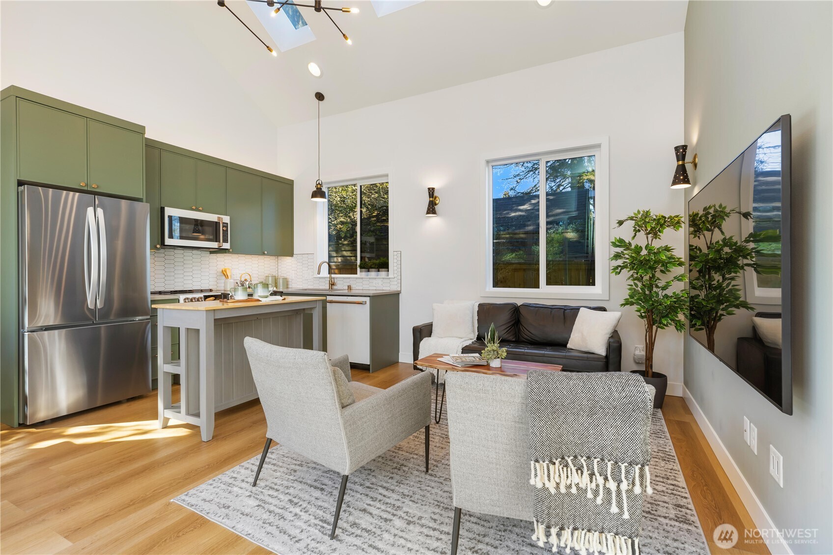 10039 13th Avenue NW, Seattle, WA 98177