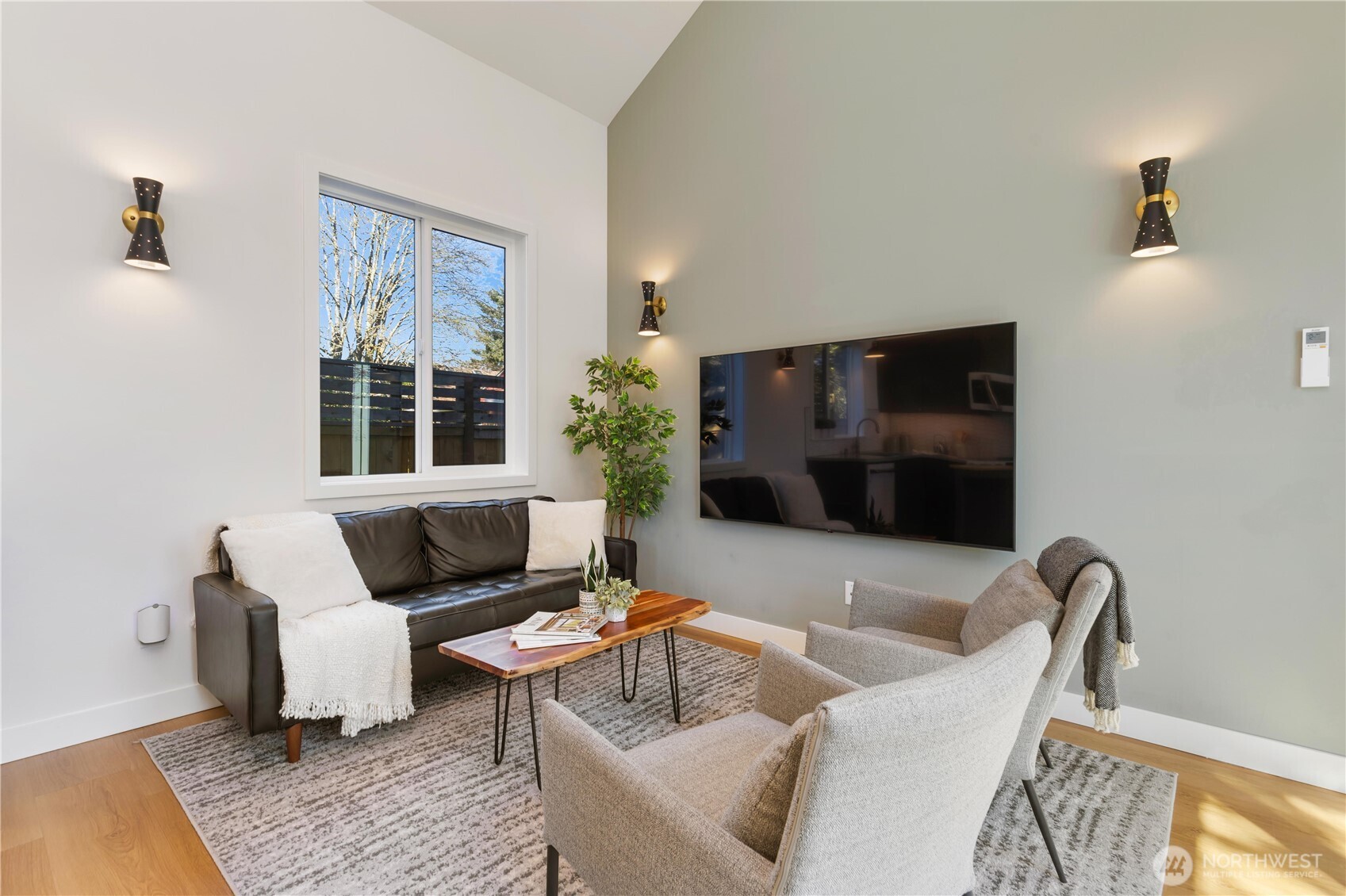 10039 13th Avenue NW, Seattle, WA 98177