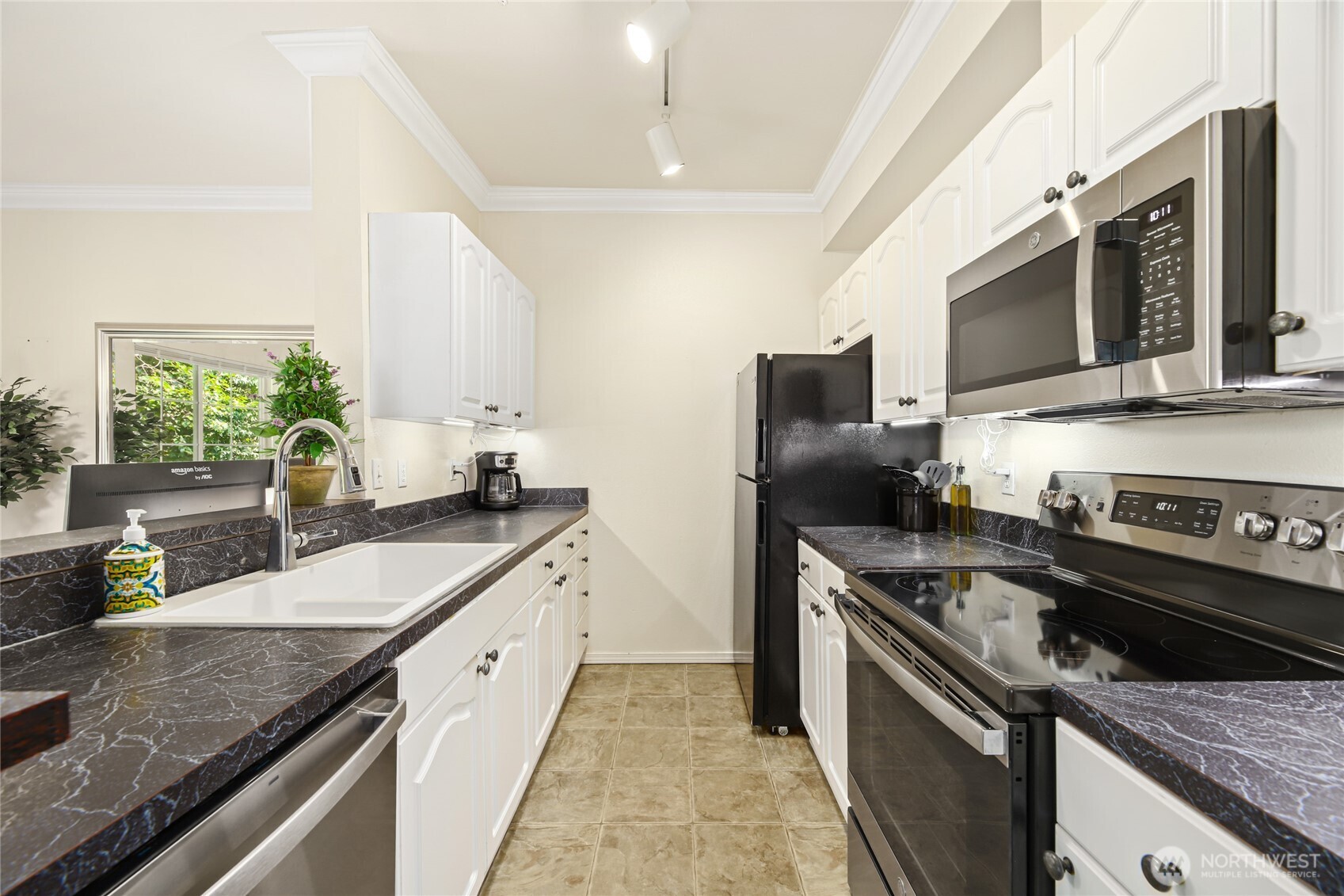801 Rainier Avenue N #E325, Renton, WA 98057