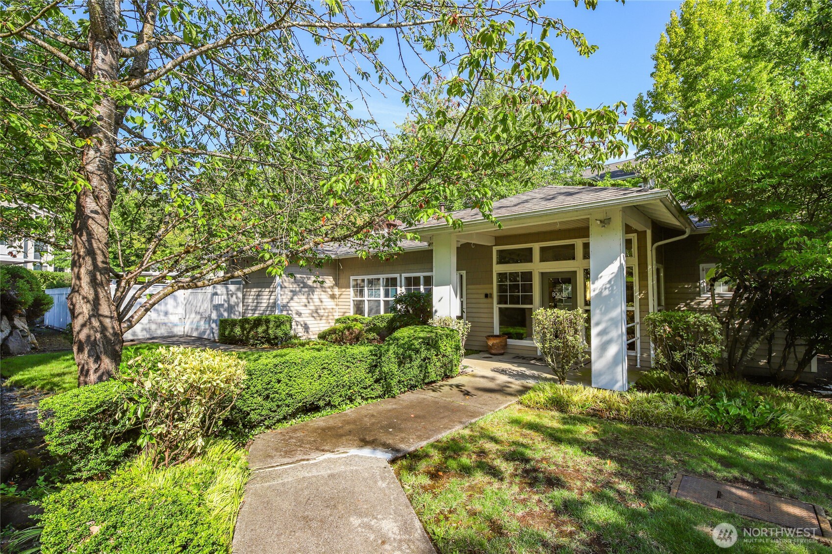 801 Rainier Avenue N #E325, Renton, WA 98057