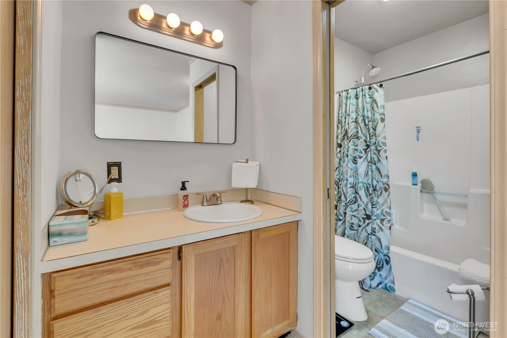 615 Chicago Boulevard S, Pacific, WA 98047