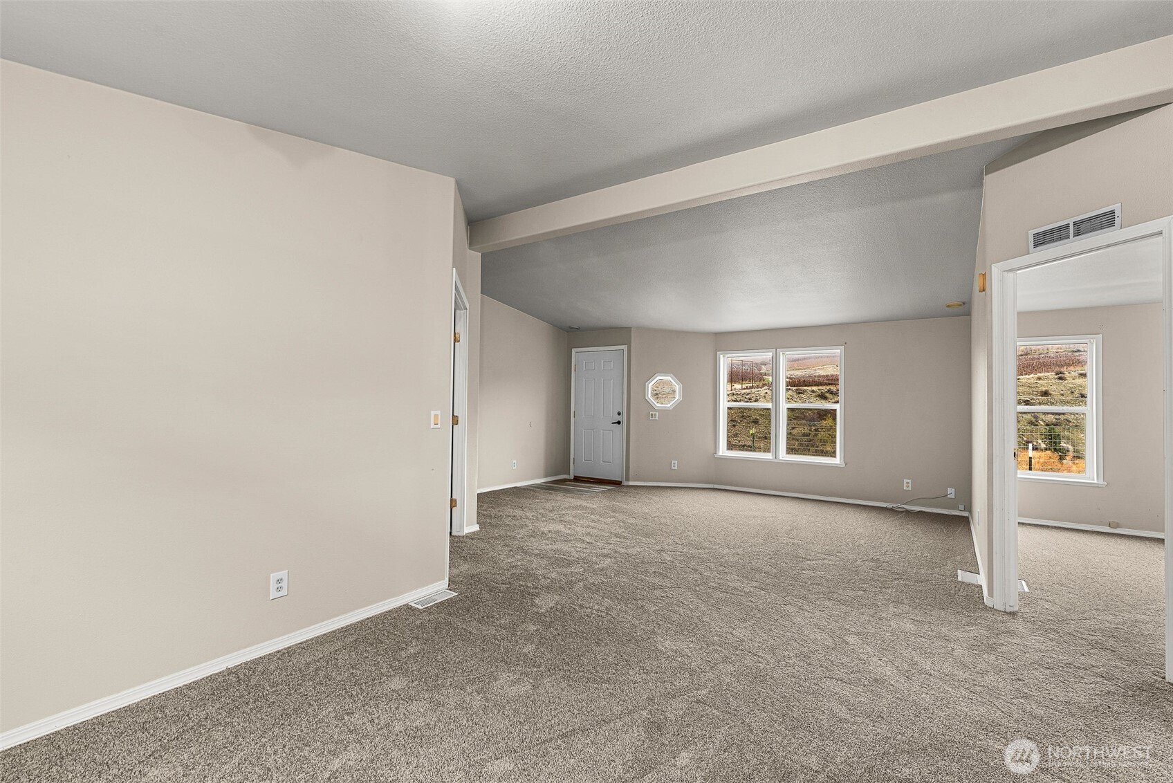 3570 Pinnacle Place , Wenatchee, WA 98801