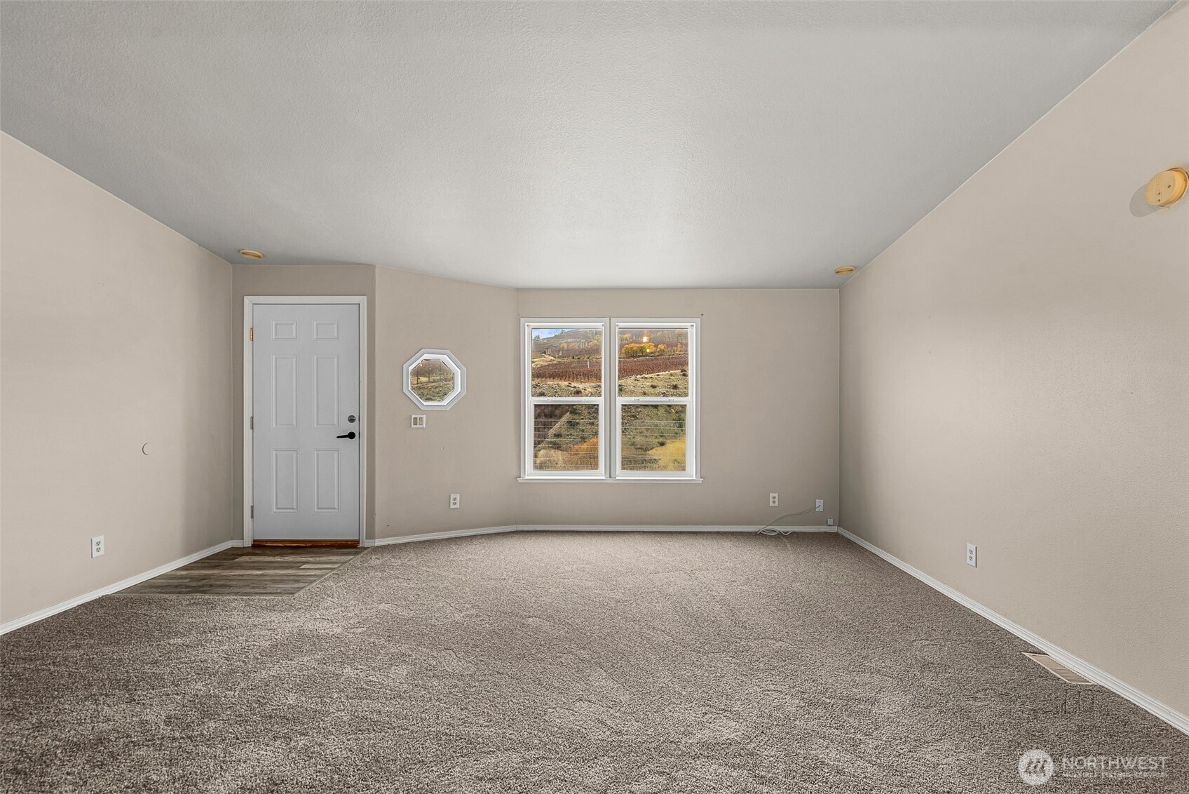 3570 Pinnacle Place , Wenatchee, WA 98801