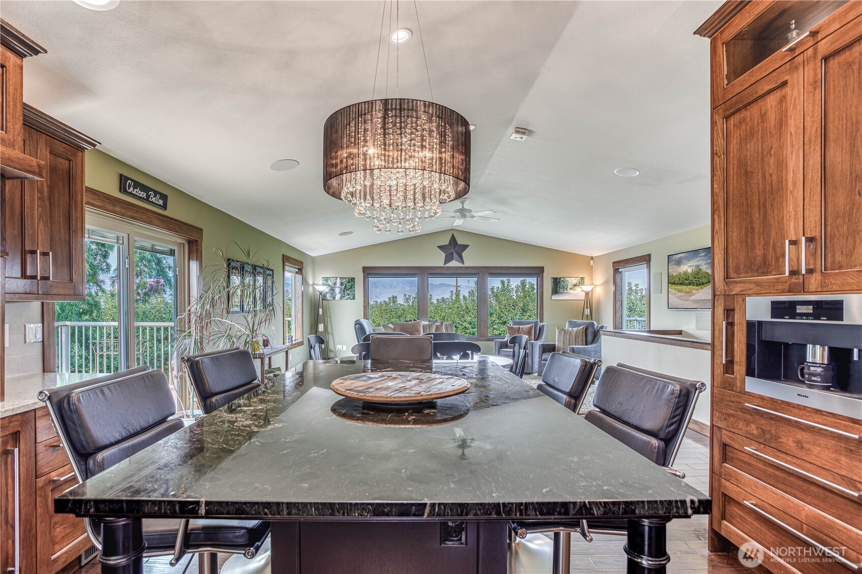 2545 6th SE, East Wenatchee, WA 98802