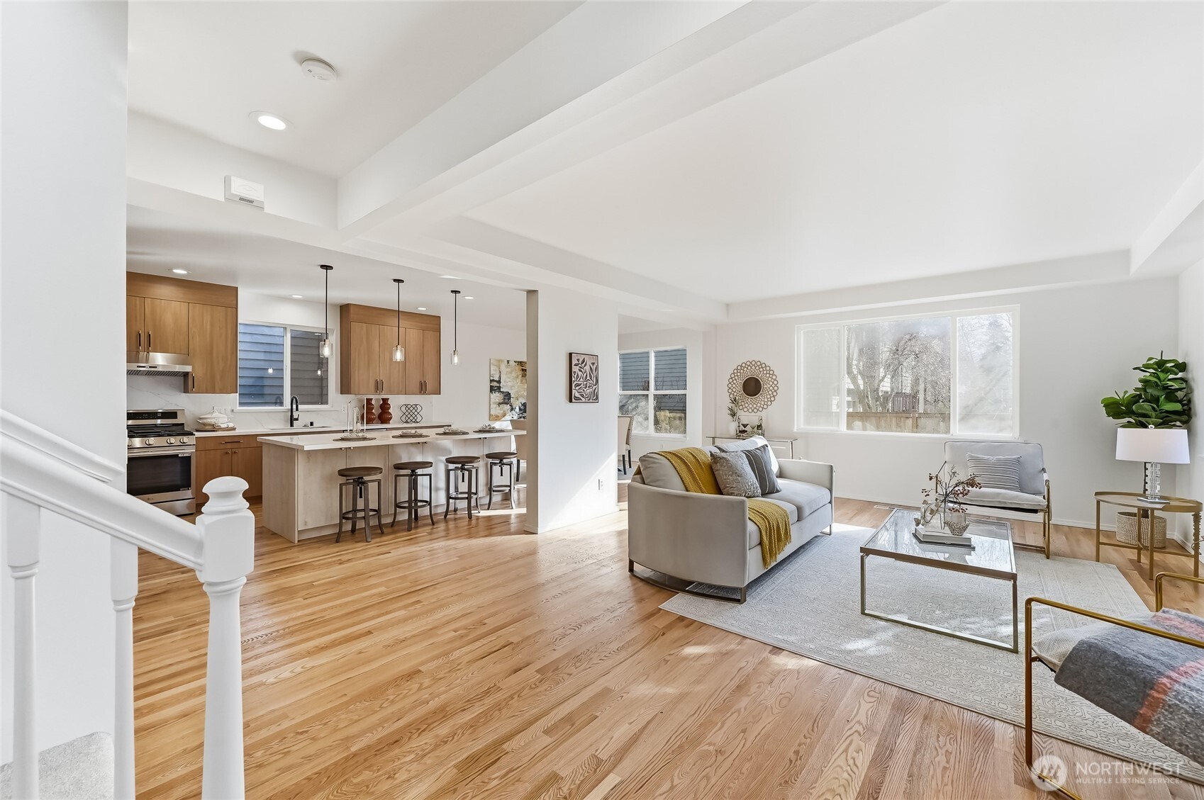 19440 77th Place NE, Kenmore, WA 98028