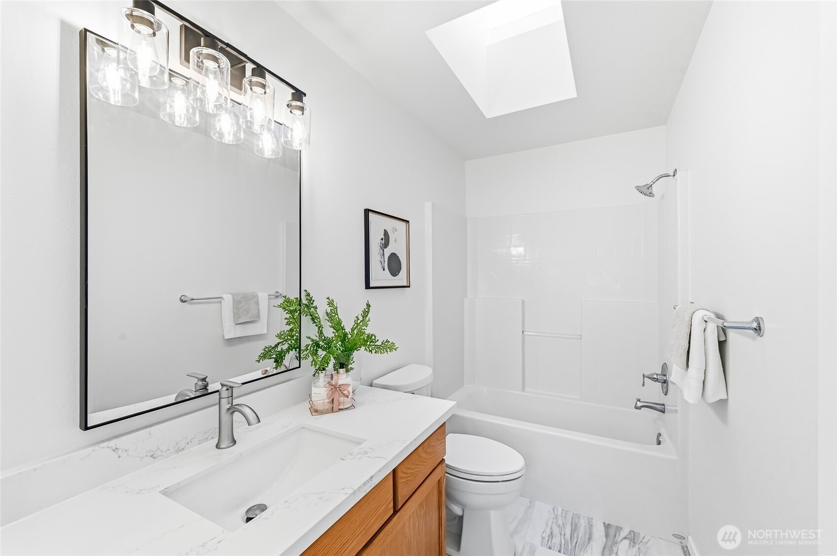 19440 77th Place NE, Kenmore, WA 98028