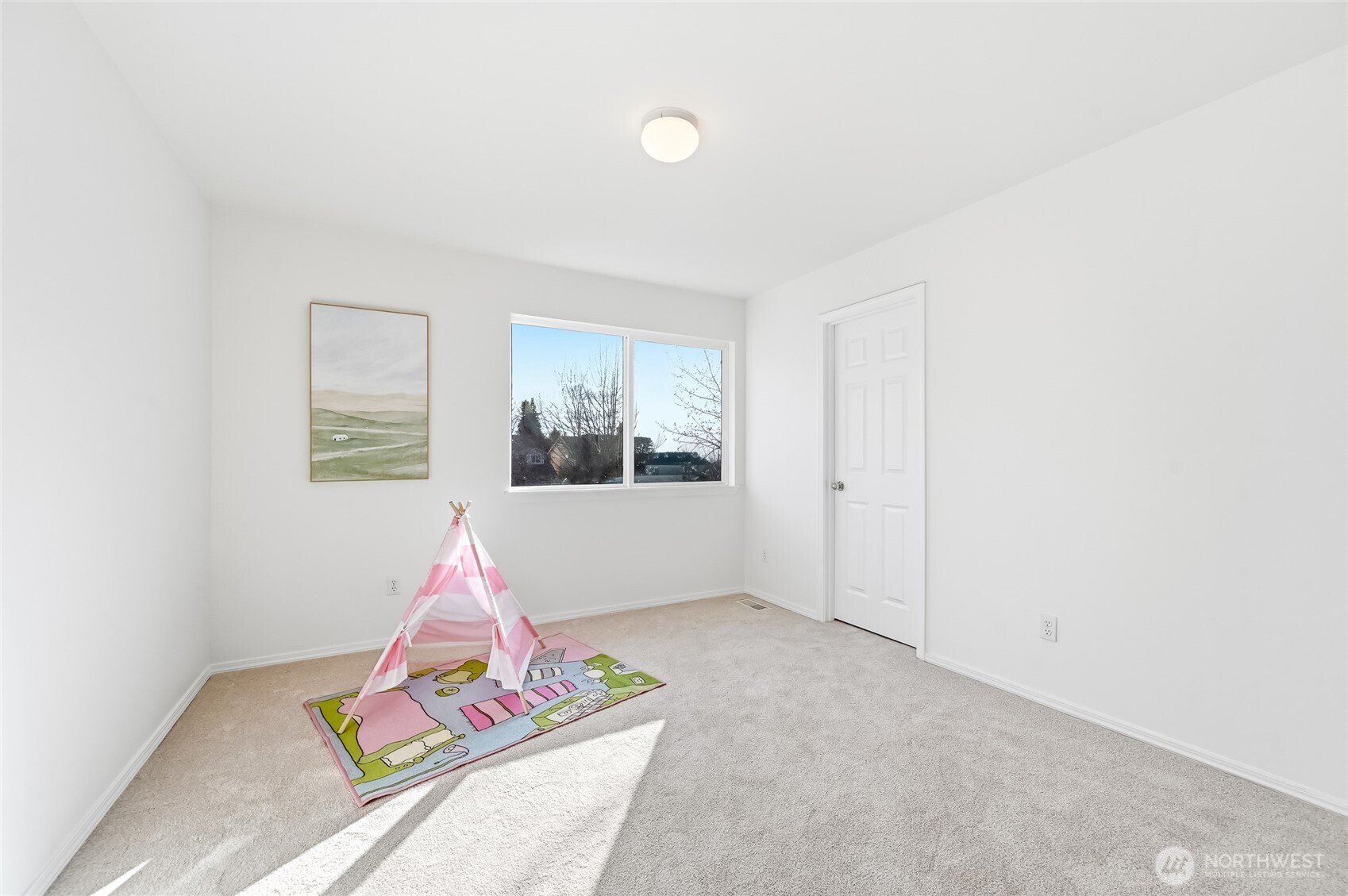 19440 77th Place NE, Kenmore, WA 98028