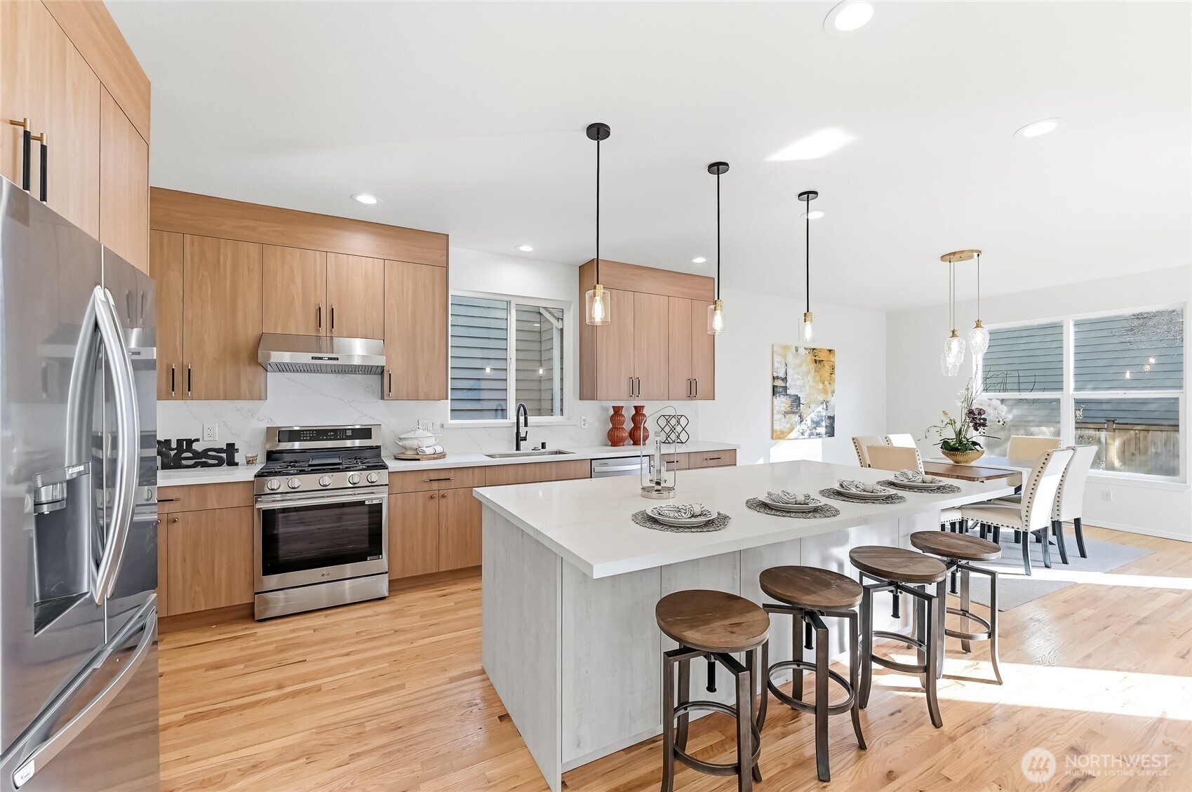 19440 77th Place NE, Kenmore, WA 98028