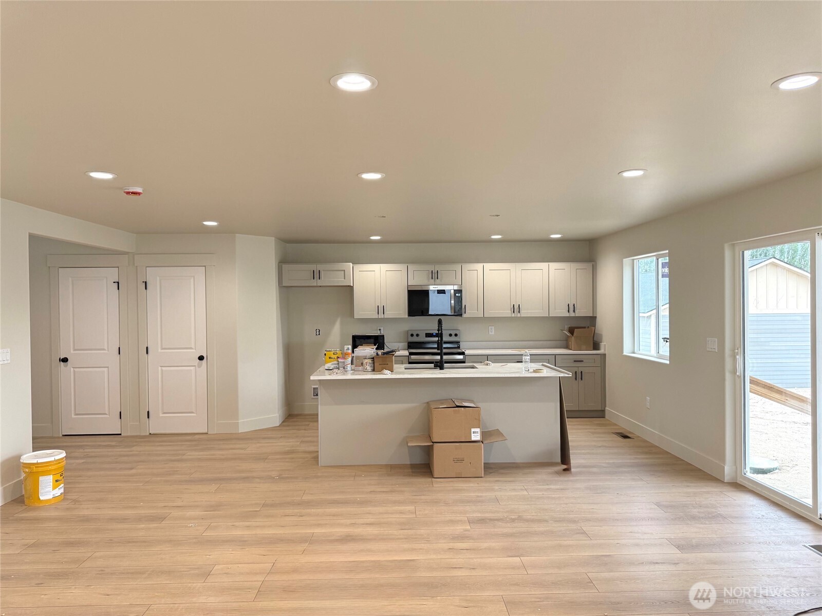 150 Juanita Way , Malaga, WA 98828