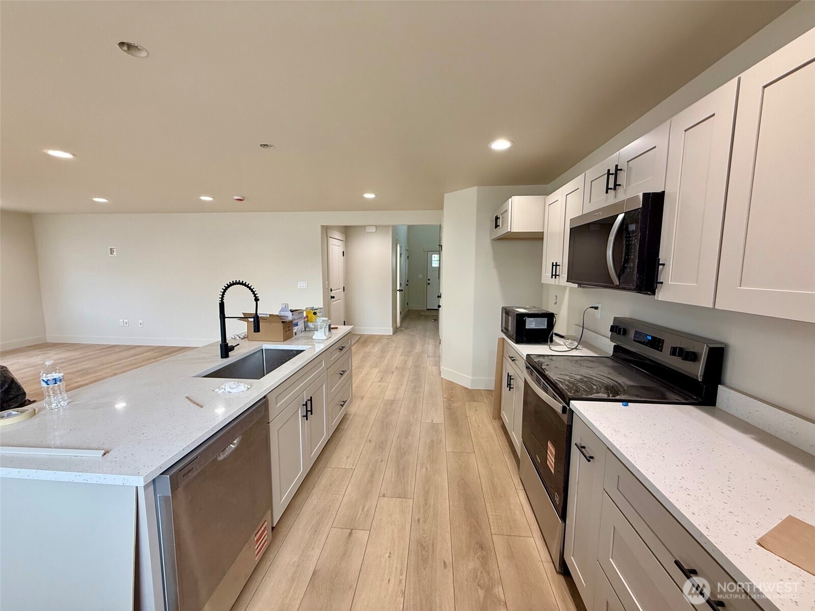 150 Juanita Way , Malaga, WA 98828