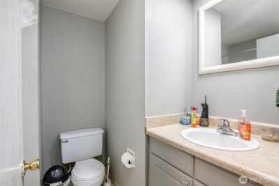 707 Alvord Avenue N, Kent, WA 98031 - Photo 14
