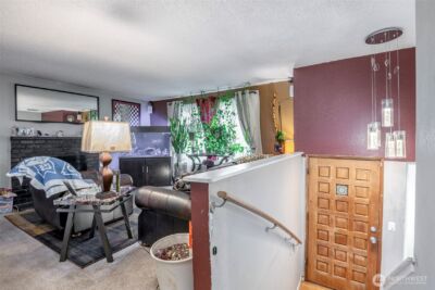 707 Alvord Avenue N, Kent, WA 98031 - Photo 3